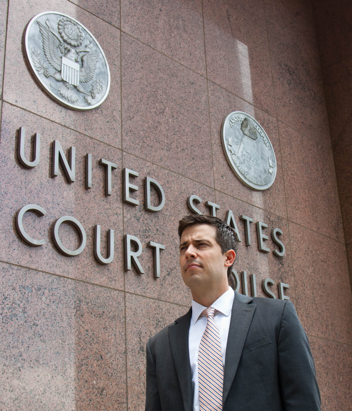 A picture of a skipper at the united states court house